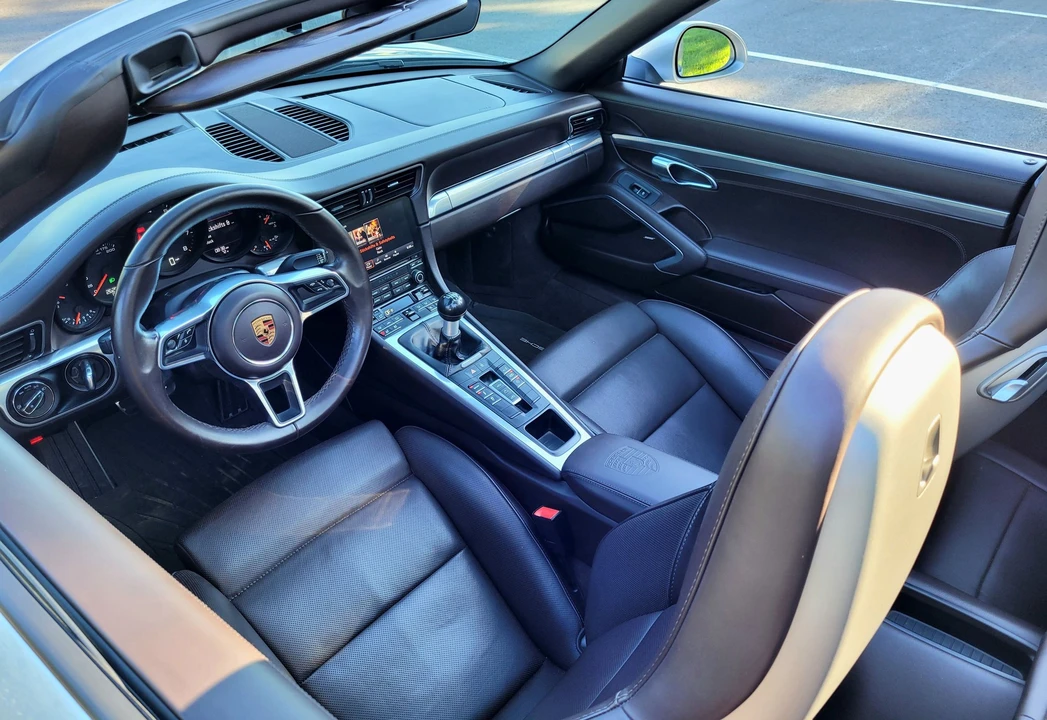 2017 Porsche 991 Carrera - Image 2 of 25