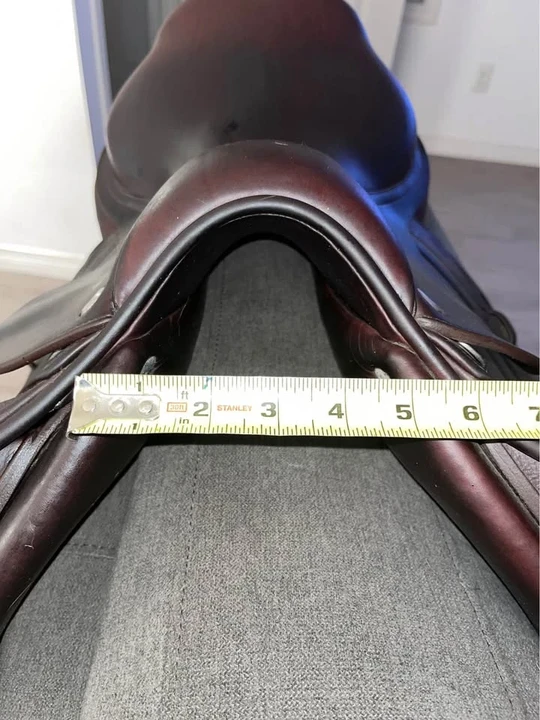 2019 Parts & Memorabilia Seats & Interior - Image 4 of 6