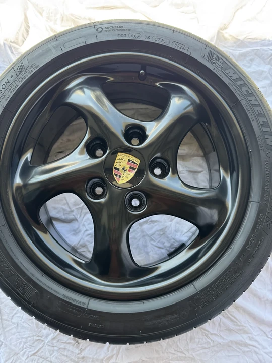 Porsche 911 - Image 5 of 27
