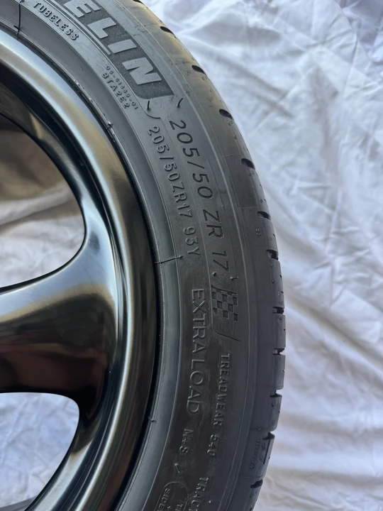 Porsche 911 - Image 18 of 27