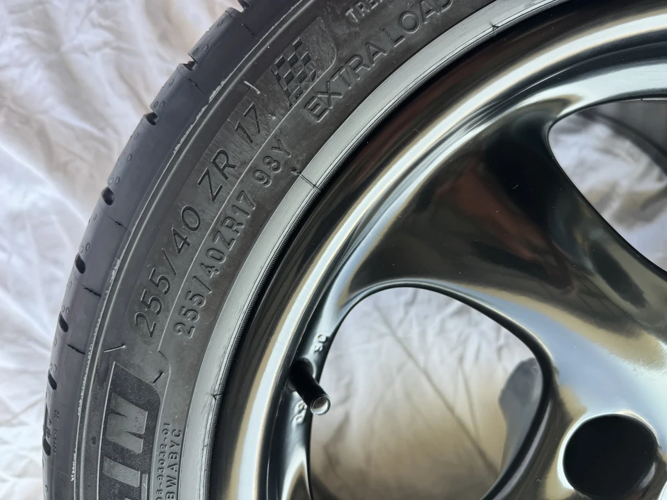 Porsche 911 - Image 17 of 27