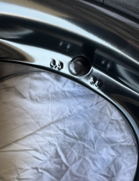 Porsche 911 - Image 25 of 27