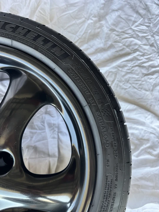 Porsche 911 - Image 20 of 27