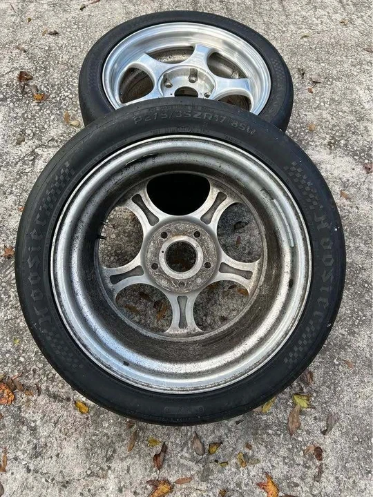 1987 Parts & Memorabilia Other Wheels - Image 3 of 11