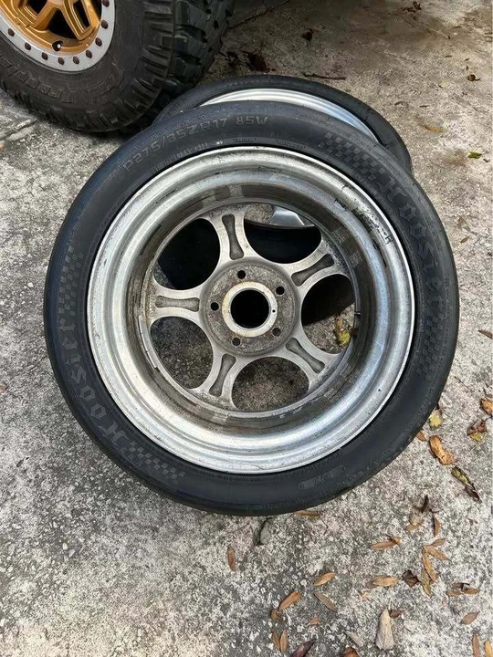1987 Parts & Memorabilia Other Wheels - Image 2 of 11