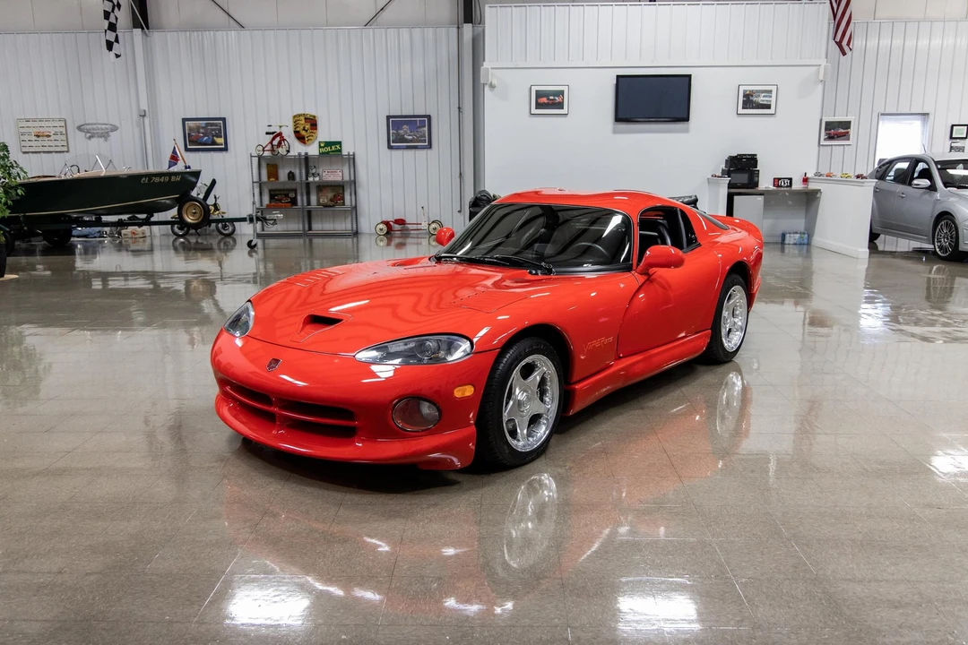 1997 Dodge Viper GTS 2nd Gen - Image 14 of 31