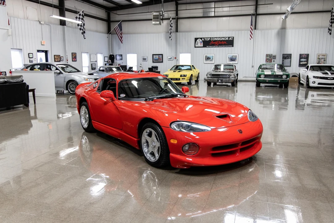 1997 Dodge Viper GTS 2nd Gen - Image 15 of 31