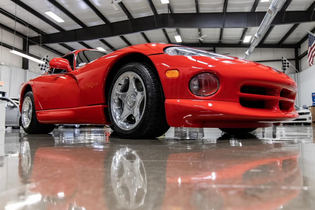 1997 Dodge Viper GTS 2nd Gen - Image 21 of 31