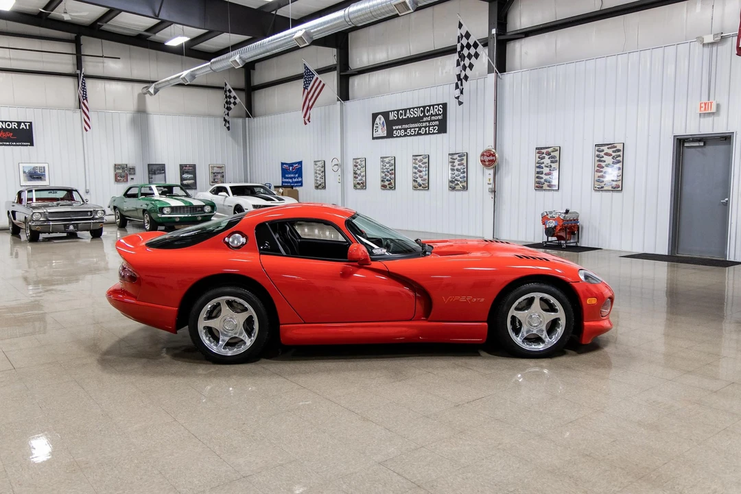 1997 Dodge Viper GTS 2nd Gen - Image 23 of 31