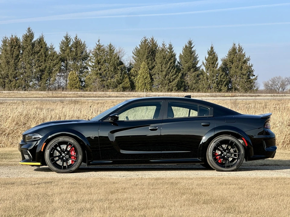 2023 Dodge Charger SRT Hellcat 7th Gen - Image 7 of 31