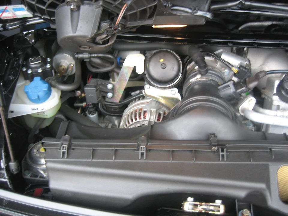 2004 Porsche 996 GT3 - Image 18 of 31
