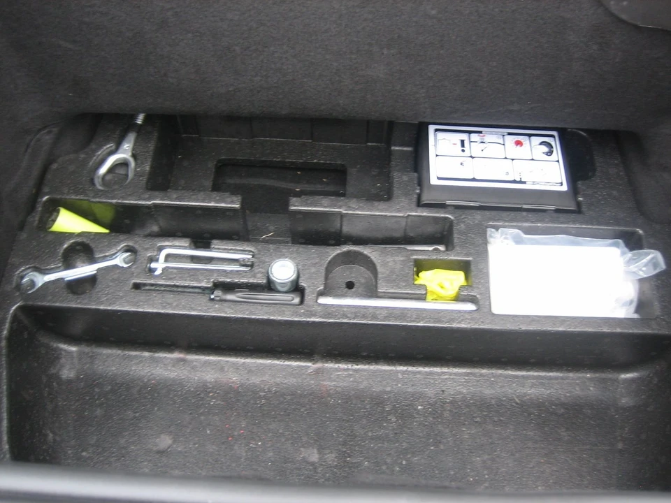 2004 Porsche 996 GT3 - Image 25 of 31