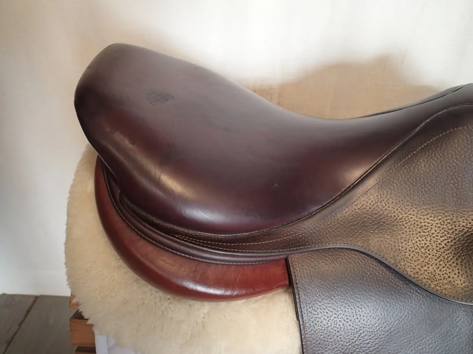 2017 Parts & Memorabilia Seats & Interior - Image 6 of 14