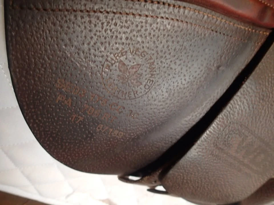 2017 Parts & Memorabilia Seats & Interior - Image 11 of 14