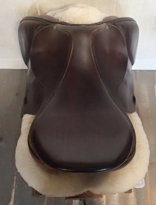 2016 Parts & Memorabilia Seats & Interior - Image 4 of 14