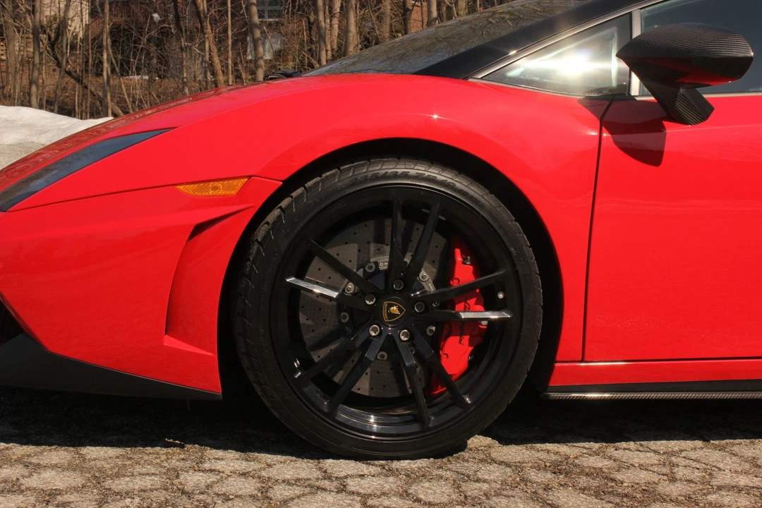 2014 Lamborghini Gallardo LP570-4 Spyder Performante - Image 17 of 31