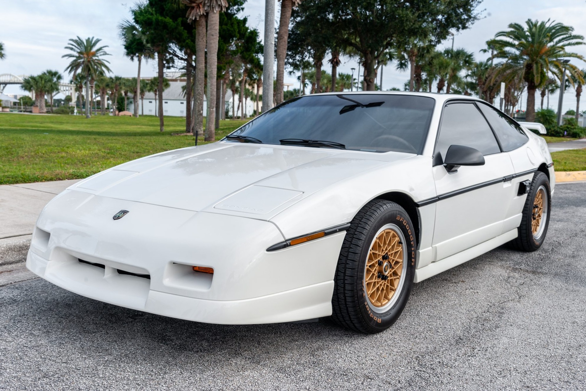 1,700-Mile 1988 Pontiac Fiero GT