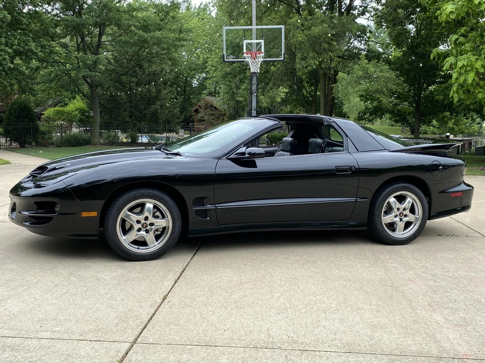 2002 Pontiac Firebird Trans Am 4th Gen - Image 2 of 31