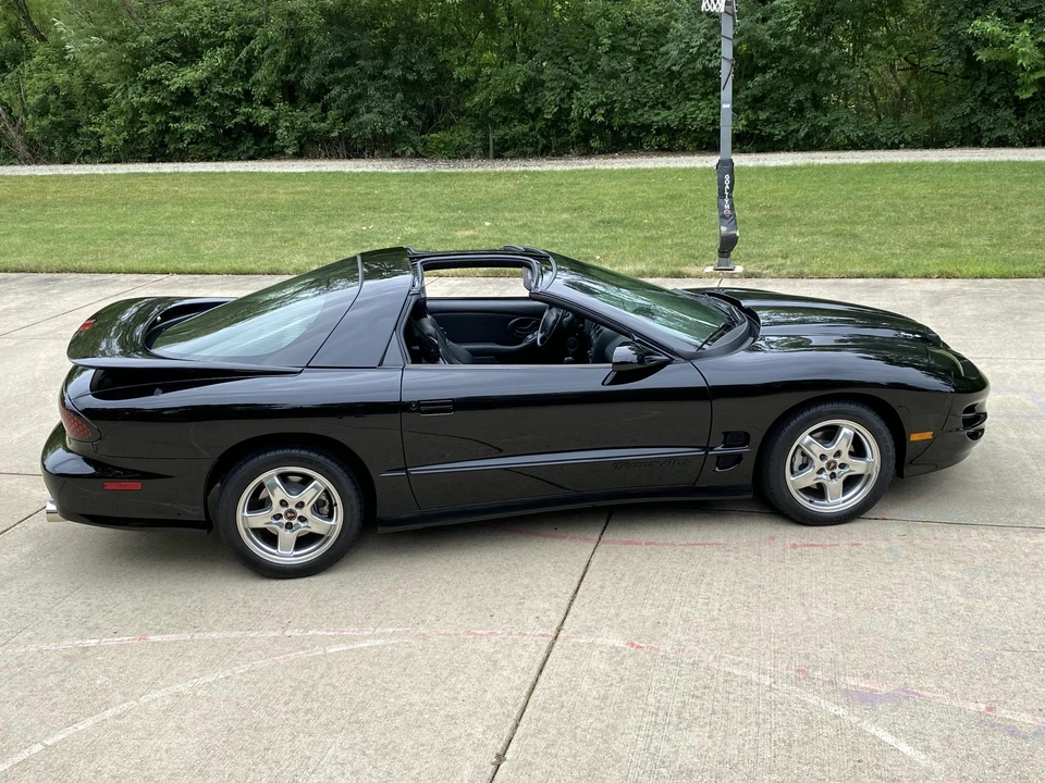 2002 Pontiac Firebird Trans Am 4th Gen - Image 16 of 31