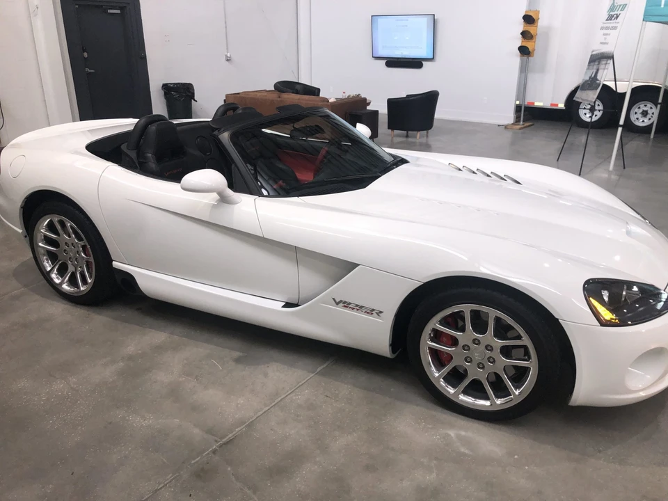 2004 Dodge Viper 2nd Gen - Image 19 of 31