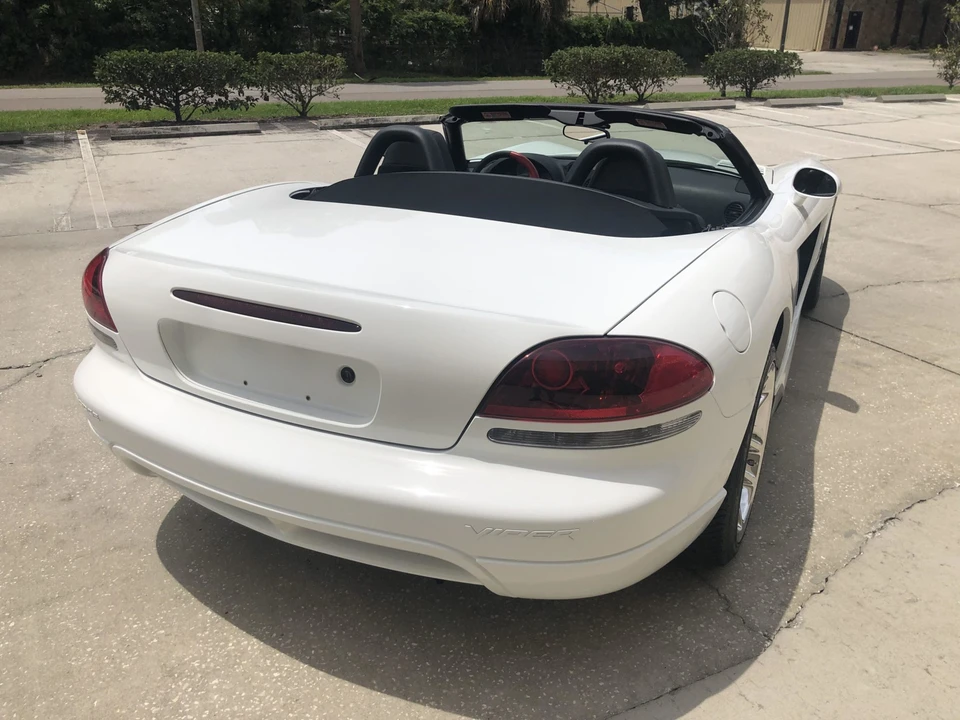 2004 Dodge Viper 2nd Gen - Image 14 of 31