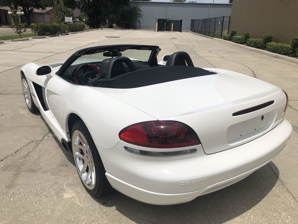 2004 Dodge Viper 2nd Gen - Image 9 of 31