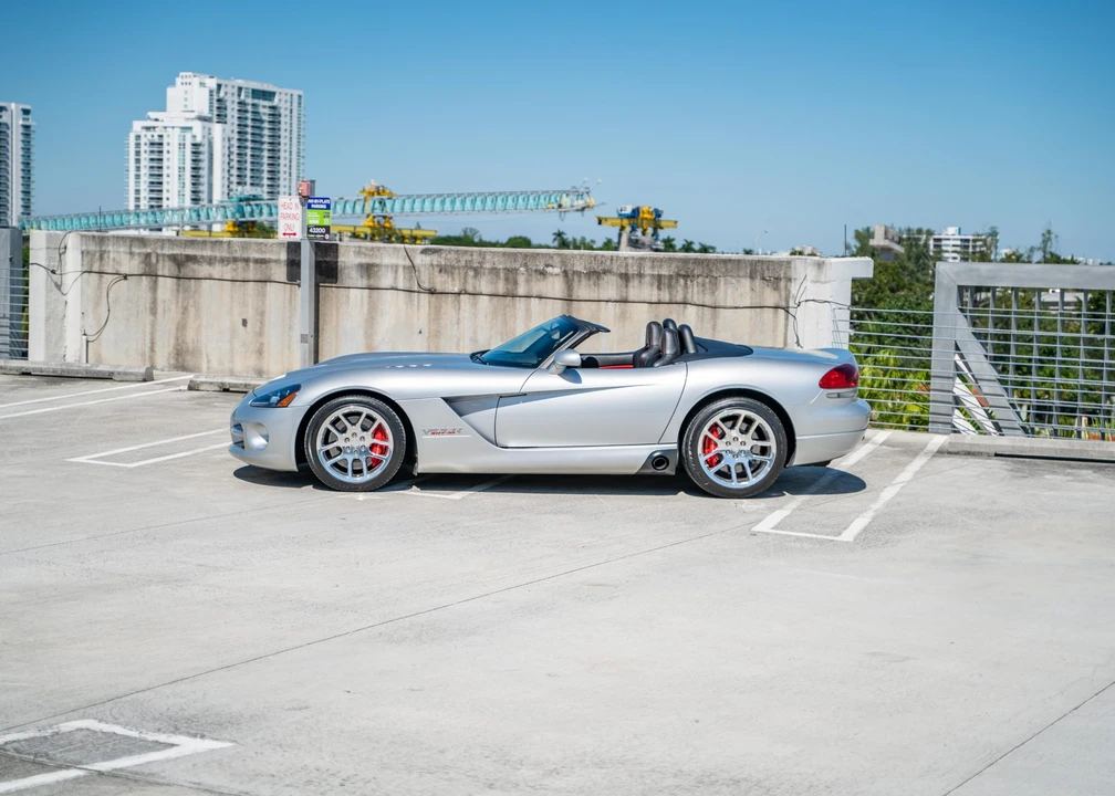 2005 Dodge Viper 3rd Gen - Image 18 of 31