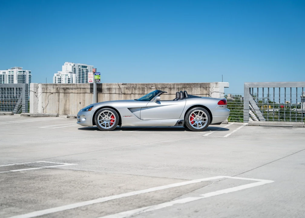 2005 Dodge Viper 3rd Gen - Image 16 of 31