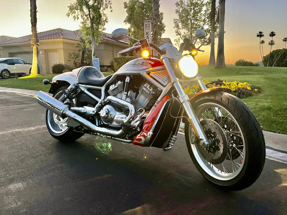 2007 Harley-Davidson V-Rod - Image 2 of 31