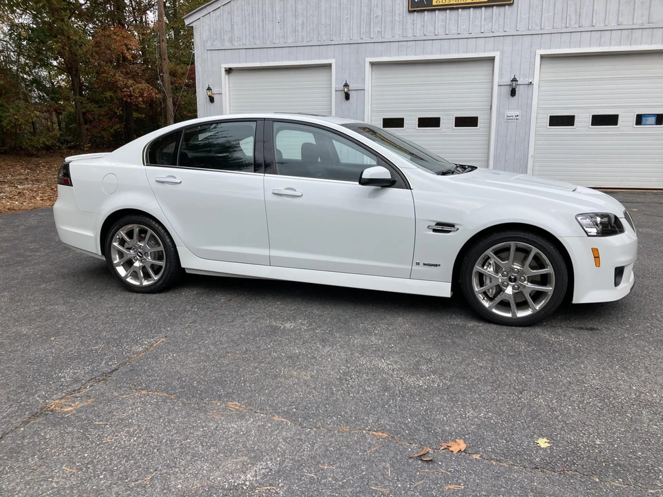 2009 Pontiac G8 - Image 10 of 31