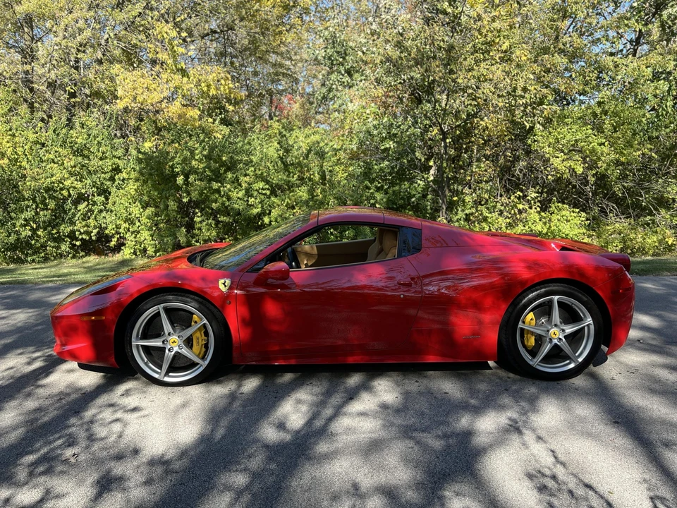 2012 Ferrari 458 Spider - Image 29 of 31