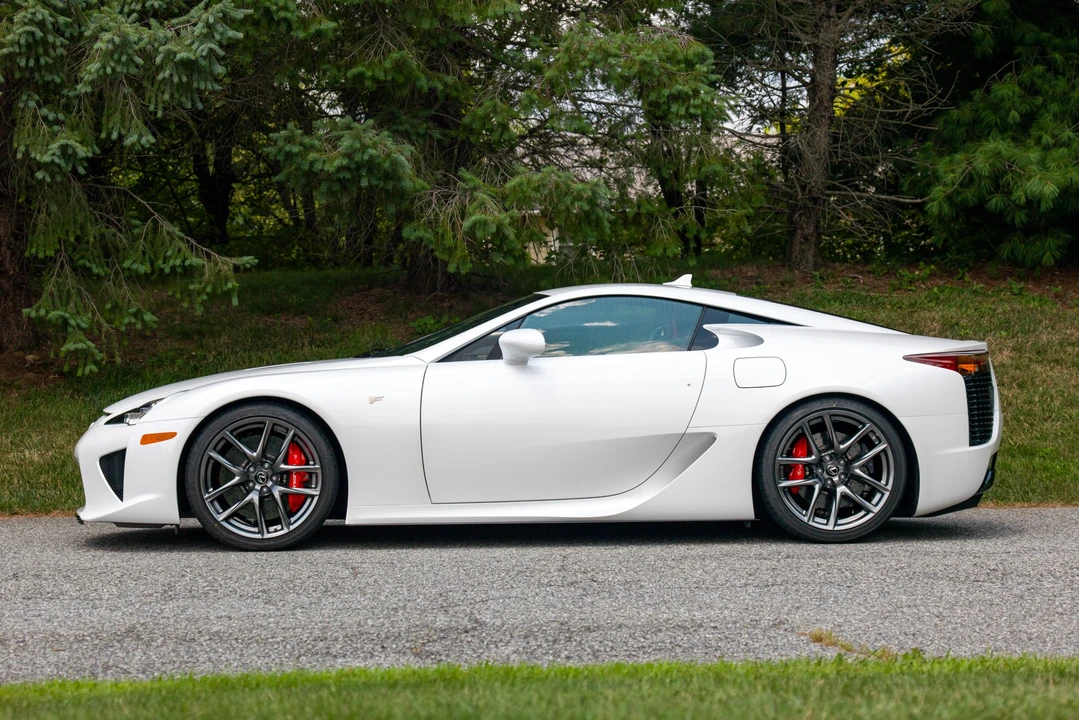 2012 Lexus LFA - Image 10 of 31