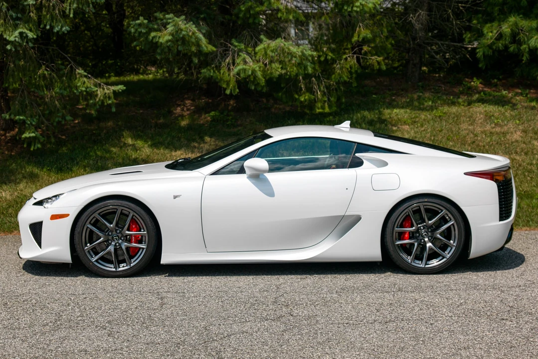 2012 Lexus LFA - Image 8 of 31