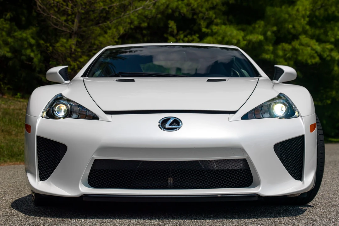 2012 Lexus LFA - Image 2 of 31