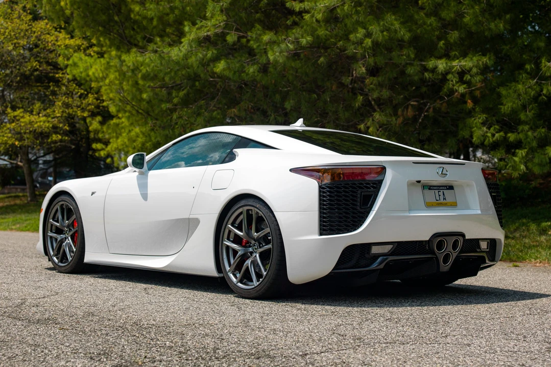 2012 Lexus LFA - Image 15 of 31