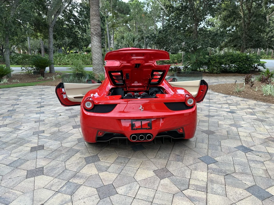 2014 Ferrari 458 Spider - Image 19 of 31