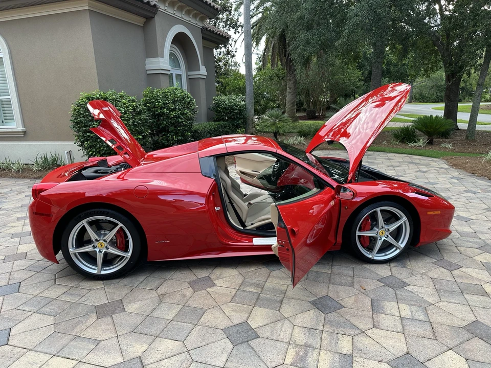 2014 Ferrari 458 Spider - Image 18 of 31