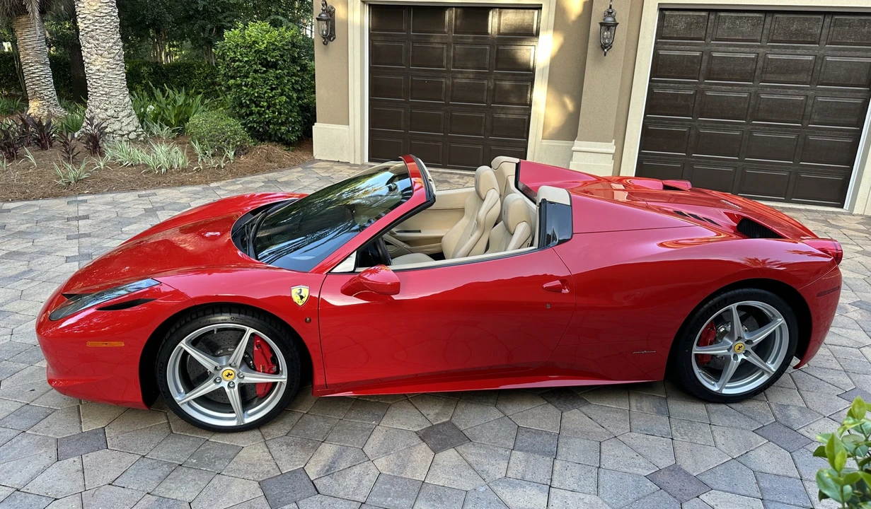 2014 Ferrari 458 Spider - Image 12 of 31
