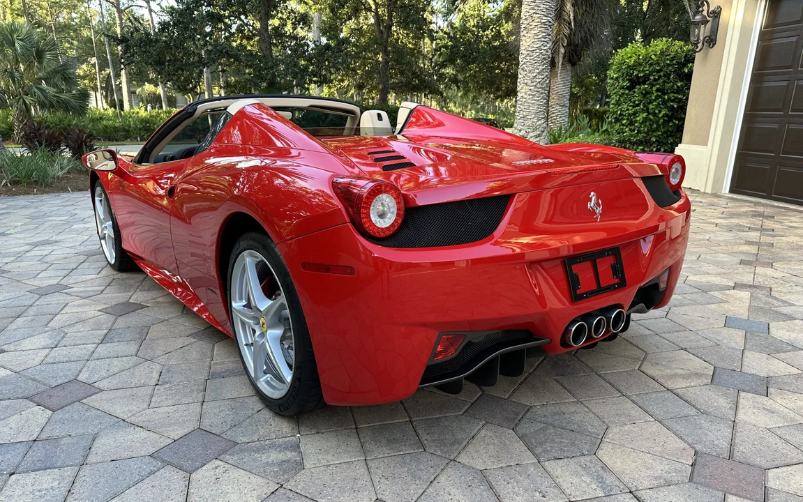 2014 Ferrari 458 Spider - Image 10 of 31