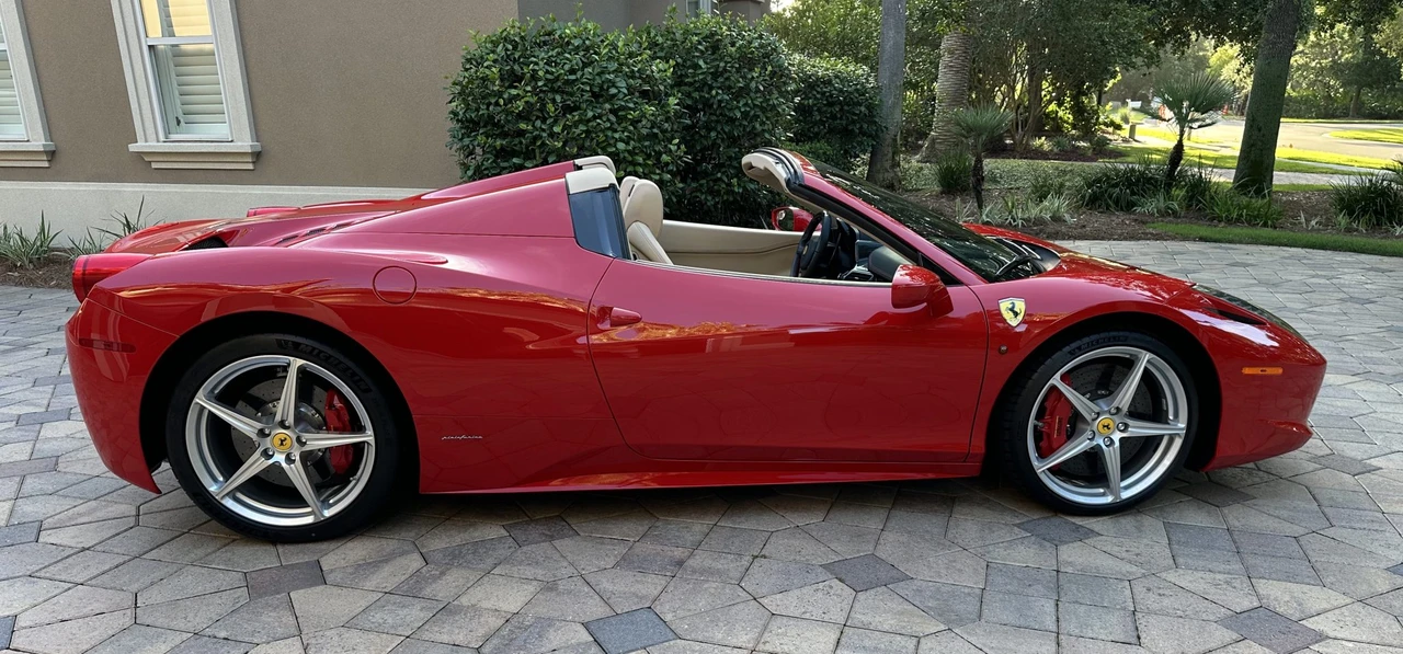 2014 Ferrari 458 Spider - Image 5 of 31