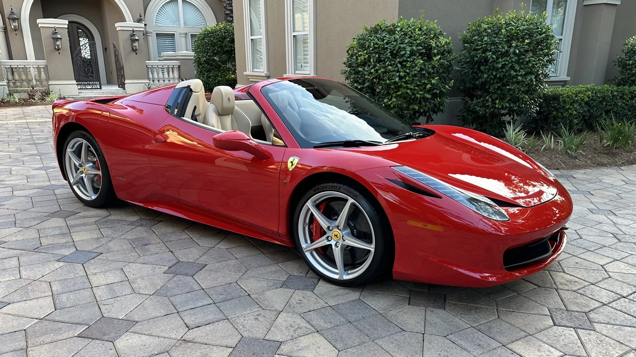 2014 Ferrari 458 Spider - Image 4 of 31