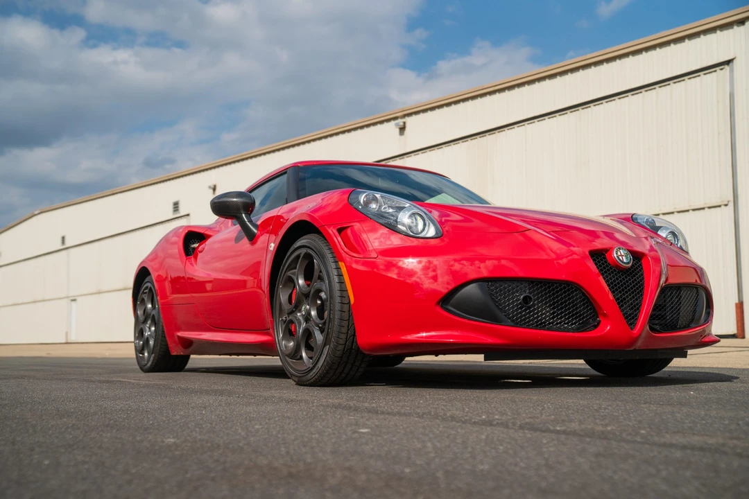 2015 Alfa Romeo 4C Coupe - Image 2 of 31