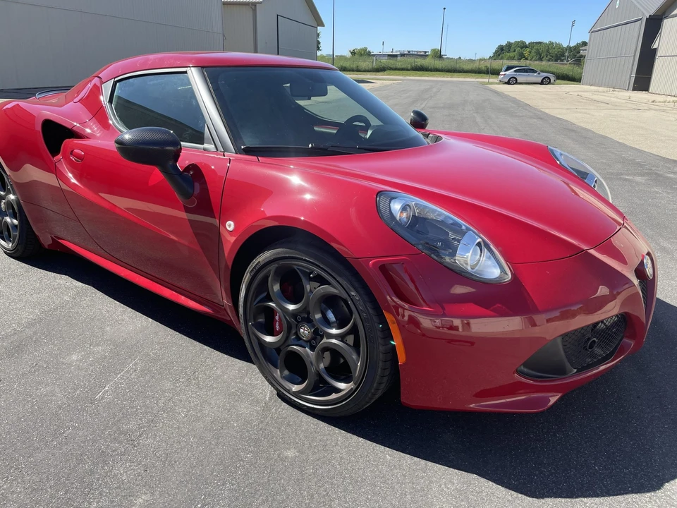 2015 Alfa Romeo 4C Coupe - Image 8 of 31
