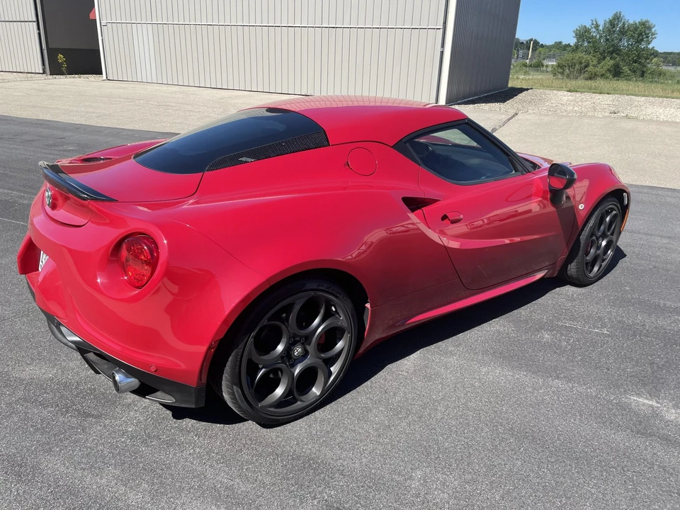 2015 Alfa Romeo 4C Coupe - Image 7 of 31