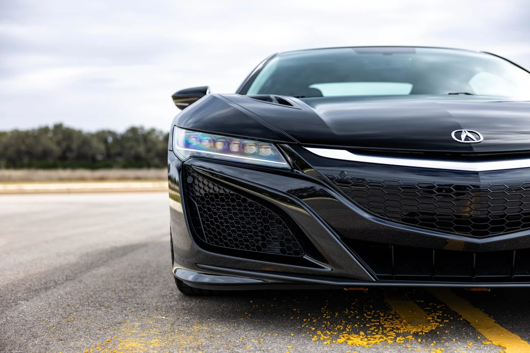 2017 Acura NC1 NSX - Image 25 of 31