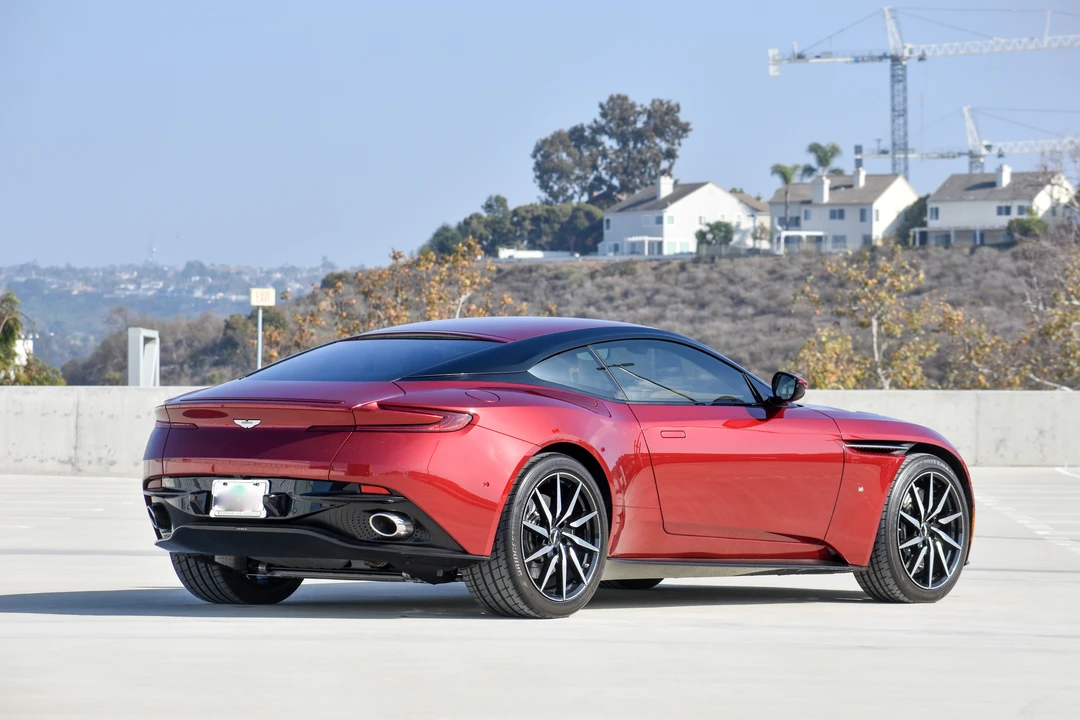 2017 Aston Martin DB11 V12 - Image 9 of 31