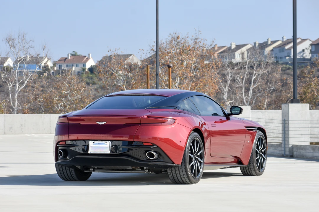 2017 Aston Martin DB11 V12 - Image 11 of 31