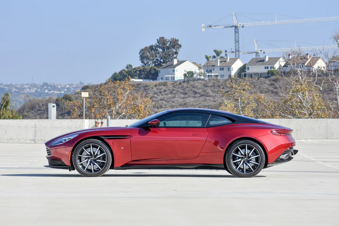 2017 Aston Martin DB11 V12 - Image 3 of 31