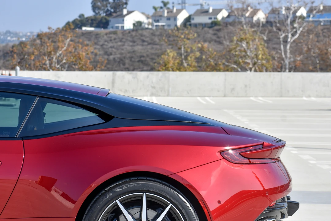 2017 Aston Martin DB11 V12 - Image 20 of 31