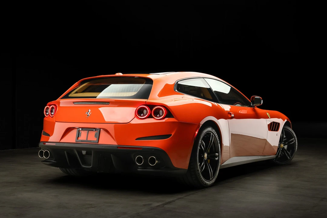 2018 Ferrari GTC4Lusso - Image 27 of 31